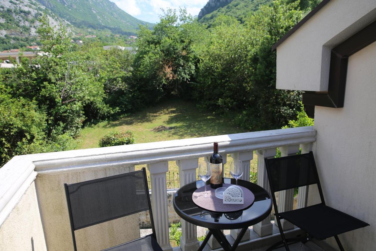 Apartmani Dijana 2 Kotor Eksteriør bilde
